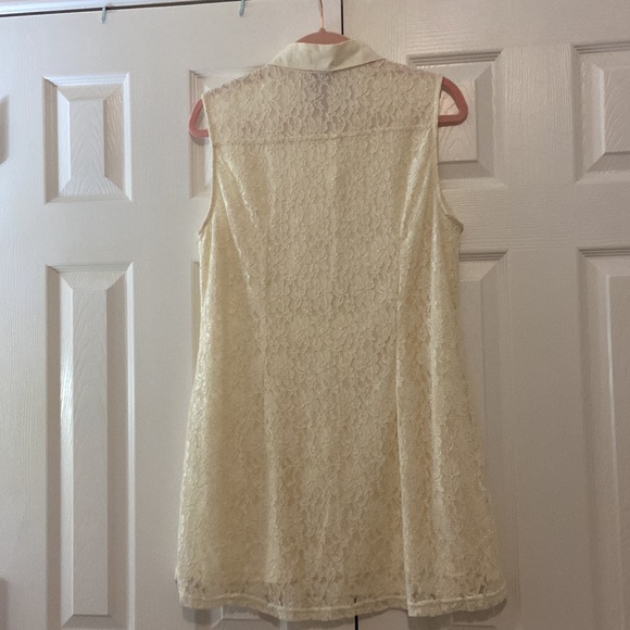 V CHRISTINA - Picture 3 of 5